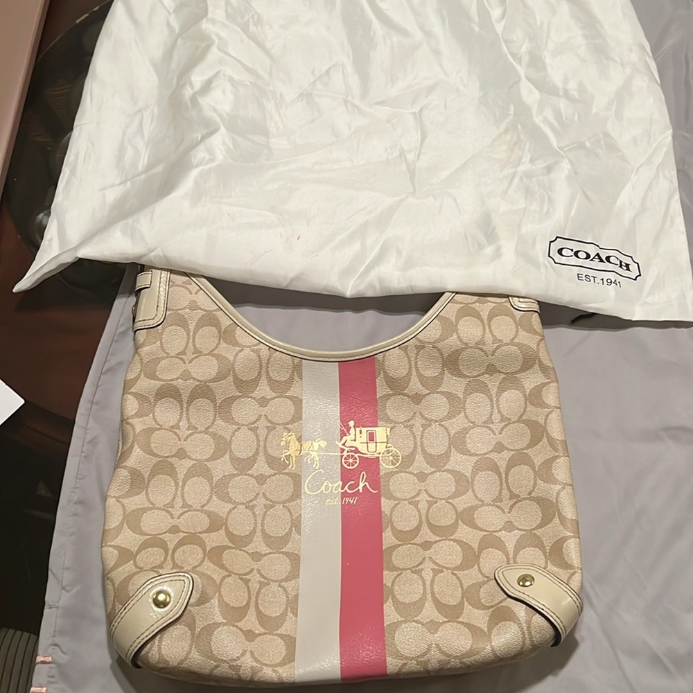 Authentic Coach Handbag! - Picture 13 of 14